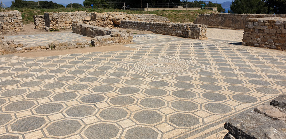 Mosaïque de la cité romaine.